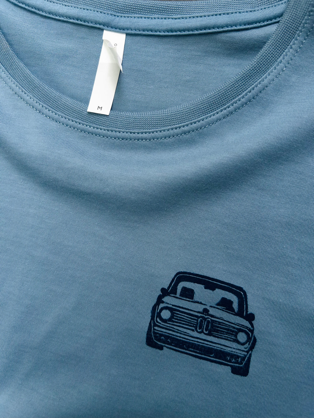 Woman’s blue PERFEKT GERMAN 2002 t-shirt