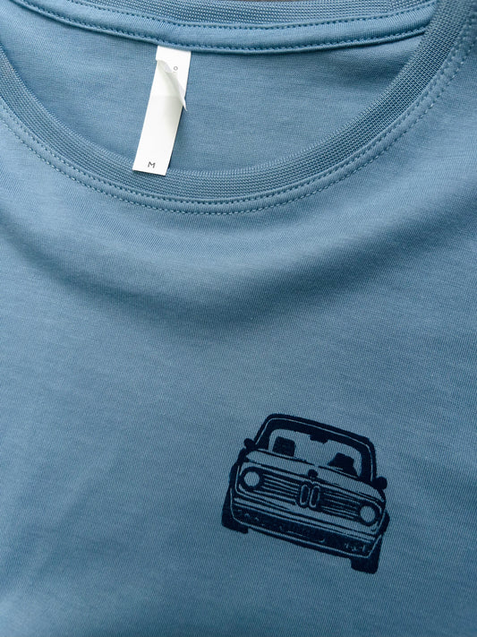 Woman’s blue PERFEKT GERMAN 2002 t-shirt